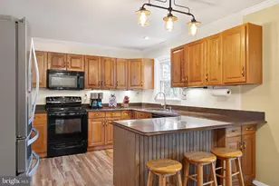 7507 Dover Ln, Lanham, MD 20706 - Photo 3