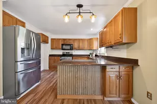 7507 Dover Ln, Lanham, MD 20706 - Photo 9