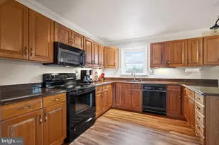 7507 Dover Ln, Lanham, MD 20706 - Photo 13