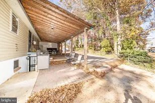 7404 Jodie, New Carrollton, MD 20784 - Photo 41