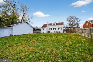 5918 Robin Ln, Suitland, MD 20746 - Photo 31