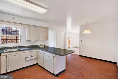 5409 Woodland Court, Oxon Hill, MD 20745 - Photo 5