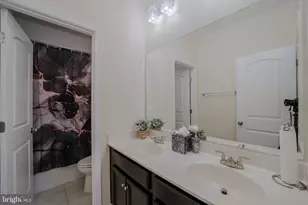 2823 Trotter Park Ln, Lanham, MD 20706 - Photo 35