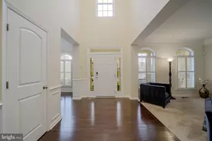 2823 Trotter Park Ln, Lanham, MD 20706 - Photo 5