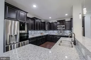 2823 Trotter Park Ln, Lanham, MD 20706 - Photo 19