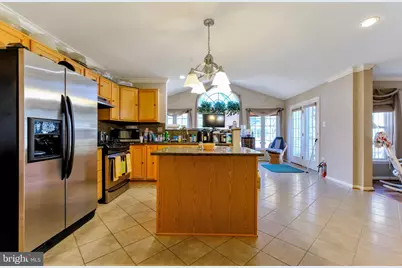 5101 Back Stretch Boulevard, Upper Marlboro, MD 20772 - Photo 7