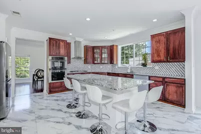 6810 Ashleys Crossing Court, Temple Hills, MD 20748 - Photo 11