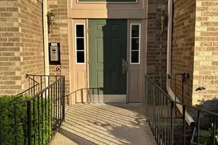 9812 Lake Pointe Ct, Upper Marlboro, MD 20774 - Photo 3