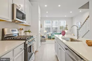 2510 Emerald Branch Dr, Hyattsville, MD 20782 - Photo 9