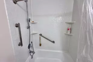 8012 Lakecrest Dr, Greenbelt, MD 20770 - Photo 23