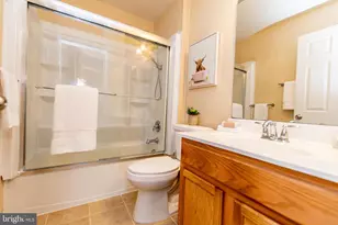 13400 Oaklands Manor Dr, Laurel, MD 20708 - Photo 27