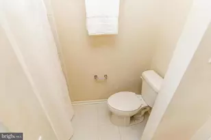 13400 Oaklands Manor Dr, Laurel, MD 20708 - Photo 17