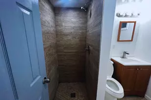 6913 Canyon Dr, Capitol Heights, MD 20743 - Photo 23