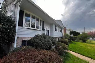 6913 Canyon Dr, Capitol Heights, MD 20743 - Photo 3