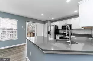 867 English Chestnut Ct, Landover, MD 20785 - Photo 13