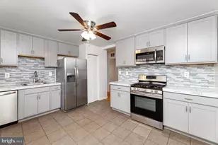 8110 Phelps Pl, District Heights, MD 20747 - Photo 9