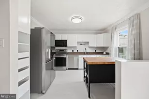 10748 Hollaway Dr, Upper Marlboro, MD 20772 - Photo 13