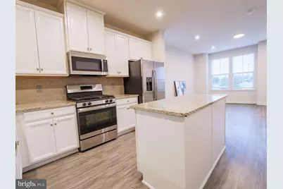 2828 Arts Boulevard, Suitland, MD 20746 - Photo 5