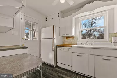 4803 Stockton Lane, Hyattsville, MD 20784 - Photo 13