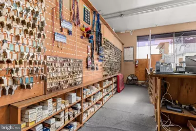 4500 Queensbury, Riverdale, MD 20737 - Photo 11