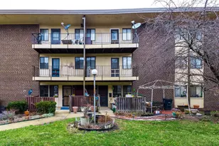 3926 Stone Gate Dr, Suitland, MD 20746 - Photo 5