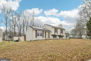 17209 Clairfield Ln, Upper Marlboro, MD 20772 - Photo 3