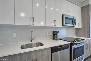 145 Riverhaven Dr, Oxon Hill, MD 20745 - Photo 13