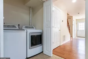 1739 Countrywood Ct, Landover, MD 20785 - Photo 29