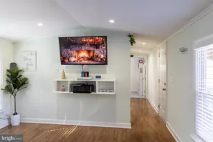 2000 Grovewood, Capitol Heights, MD 20731 - Photo 3