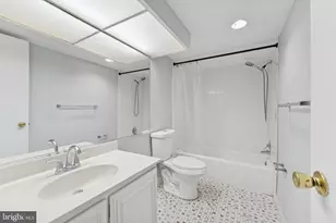 6100 Westchester Park Dr, College Park, MD 20740 - Photo 11