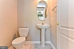 8315 Gibbs Way, Landover, MD 20785 - Photo 37