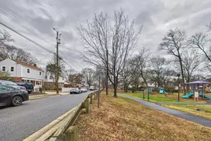 9723 Narragansett Pkwy, College Park, MD 20740 - Photo 31