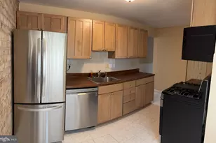 3312 Huntley Sq Dr, Temple Hills, MD 20748 - Photo 3