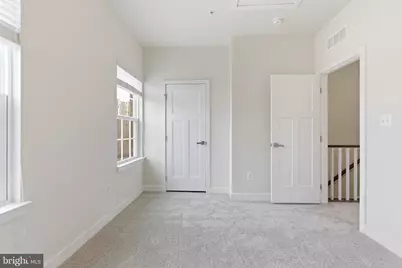 4901 Crest View Drive, Hyattsville, MD 20782 - Photo 9