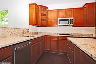 5906 Hunt Weber Dr, Clinton, MD 20735 - Photo 11