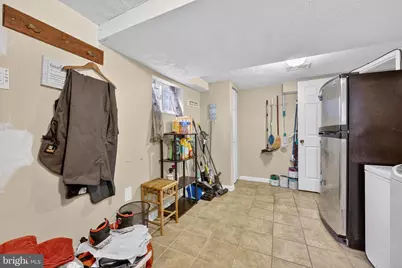 1910 Kent Village Drive, Hyattsville, MD 20785 - Photo 21