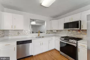 2503 Lemontree Terrace, Springdale, MD 20774 - Photo 25