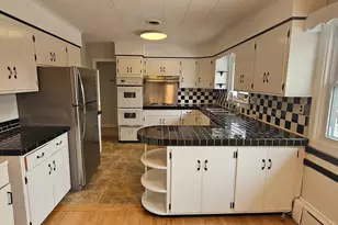 4202 Yates Rd, Beltsville, MD 20705 - Photo 5