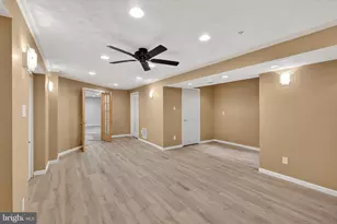 8508 Hillview Rd, Landover, MD 20785 - Photo 11