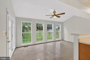 8508 Hillview Rd, Landover, MD 20785 - Photo 17