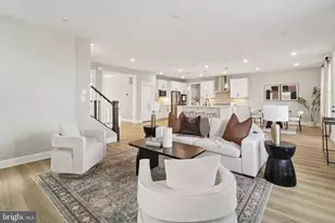 908 Midbrook Ln, Bowie, MD 20716 - Photo 5