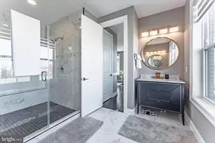 500 Riversail Ln, Oxon Hill, MD 20745 - Photo 9