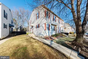 3720 Silver Park Ct, Suitland, MD 20746 - Photo 17