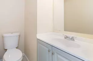 3720 Silver Park Ct, Suitland, MD 20746 - Photo 13