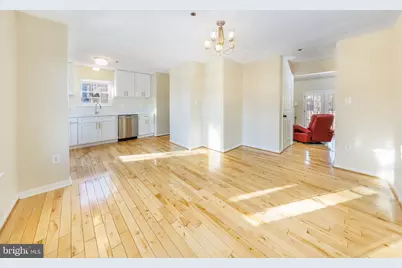 3720 Silver Park Court, Suitland, MD 20746 - Photo 7