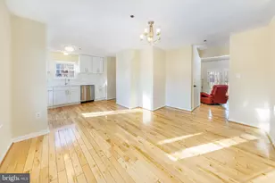 3720 Silver Park Ct, Suitland, MD 20746 - Photo 7