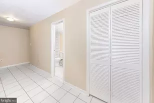 3720 Silver Park Ct, Suitland, MD 20746 - Photo 17