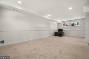 8100 Oxon Hill Rd, Fort Washington, MD 20744 - Photo 27