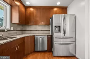 8100 Oxon Hill Rd, Fort Washington, MD 20744 - Photo 13