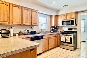 12704 Keswick Ln, Bowie, MD 20715 - Photo 3